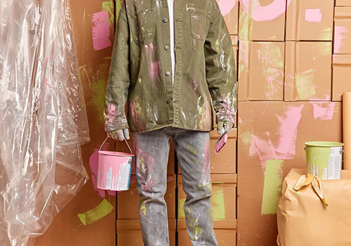 Suitable clothes to paint the room