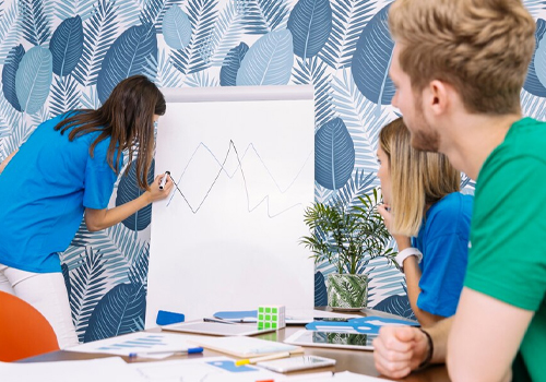 The Great Debate: Paint vs. Wallpaper –Which one is better?